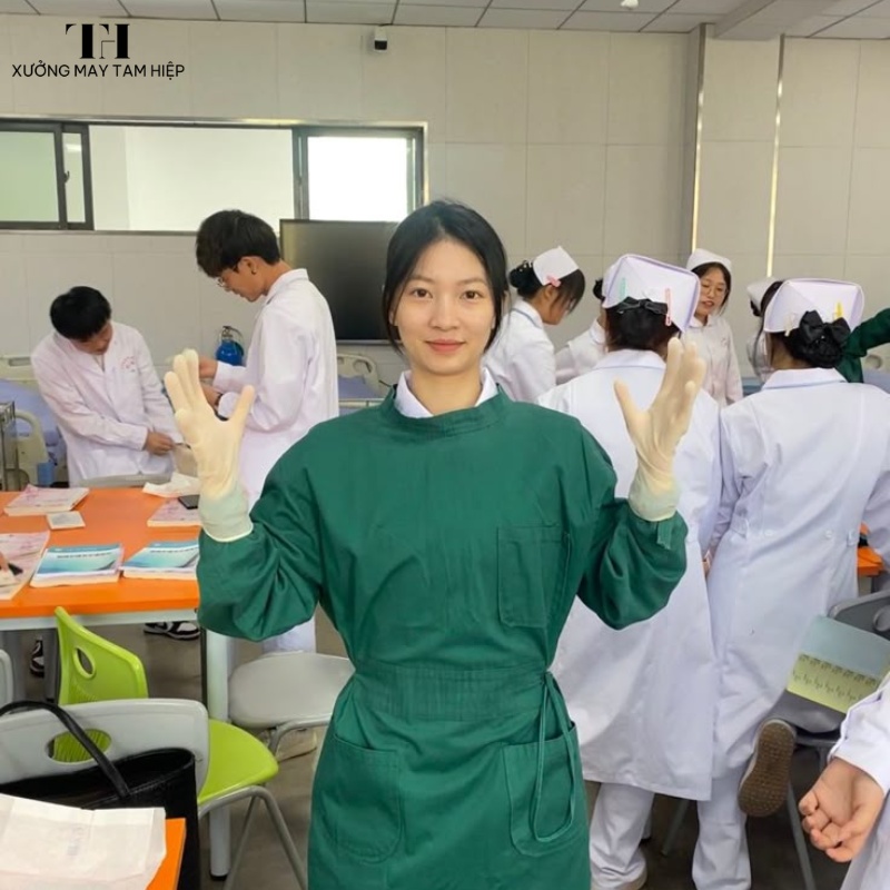 May áo Blouse nữ tại đâu chất lượng, giá tốt và đạt chuẩn y tế? 7 Ngoài áo Blouse trắng, Tam Hiệp nhận may cả áo Blouse xanh trong phòng mổ