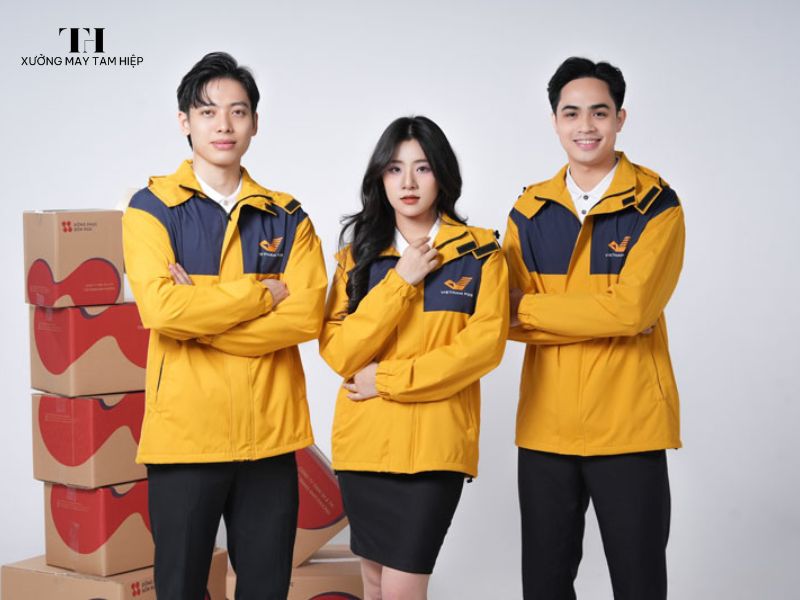 Xưởng may áo gió đồng phục đẹp, theo yêu cầu, chất lượng, giá tốt. 11 Áo gió đồng phục chất lượng cho shipper