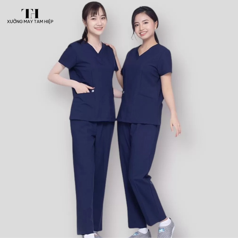 99+ mẫu áo Scrubs chất liệu vải Cotton Hàn lạnh đẹp, đạt chuẩn y tế, giá tại xưởng 14 Áo scrubs tại xưởng may Tam Hiệp được thiết kế đa dạng mẫu mã và kiểu dáng