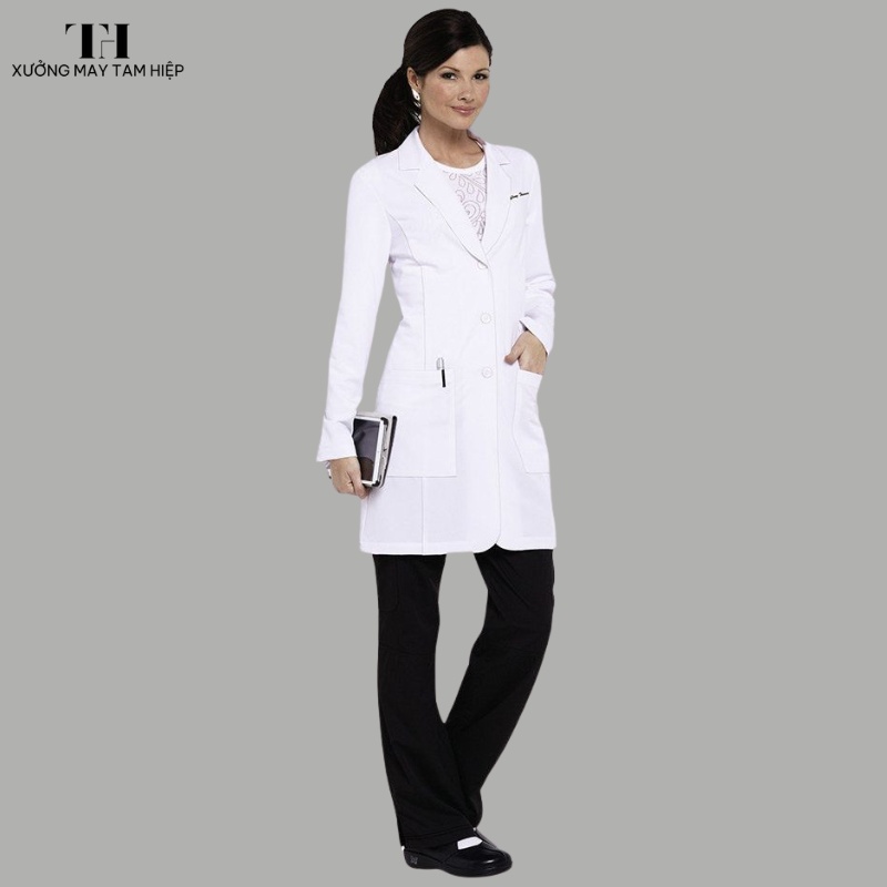 May áo Blouse nữ tại đâu chất lượng, giá tốt và đạt chuẩn y tế? 13 Mẫu áo blouse nữ bác sĩ hiện đại, tinh tế