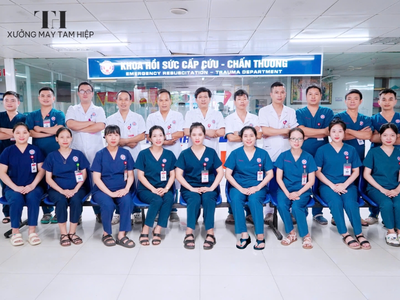 Quần áo bác sĩ khoa hồi sức cấp cứu