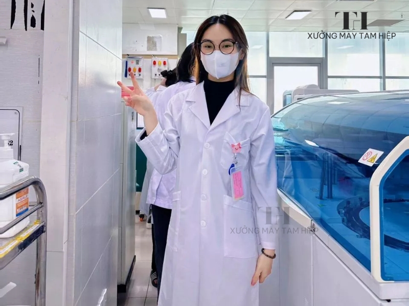 Áo Blue: Đồng phục bác sĩ 