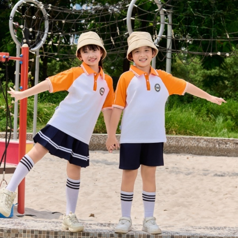 Ưu tiên trang phục cho bé có kiểu dáng thoải mái, màu sắc tươi sáng và vui nhộn