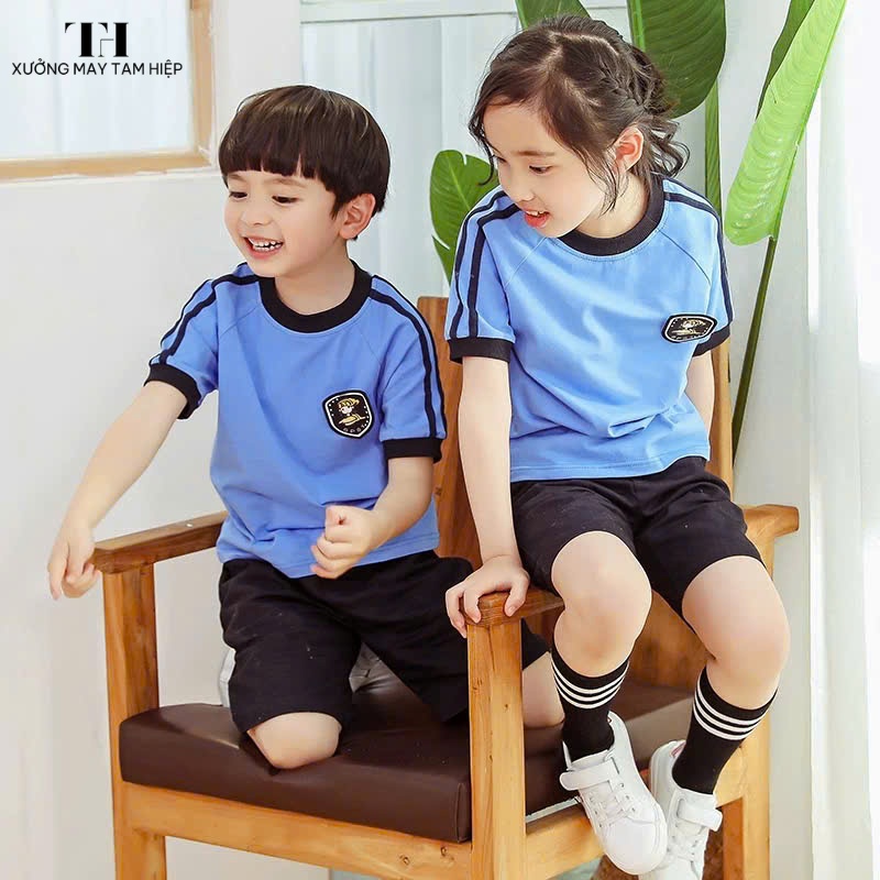Tam Hiệp mang đến sản phẩm thiết kế đẹp, vải an toàn, bền đẹp giúp bé thoải mái mỗi ngày đến trường