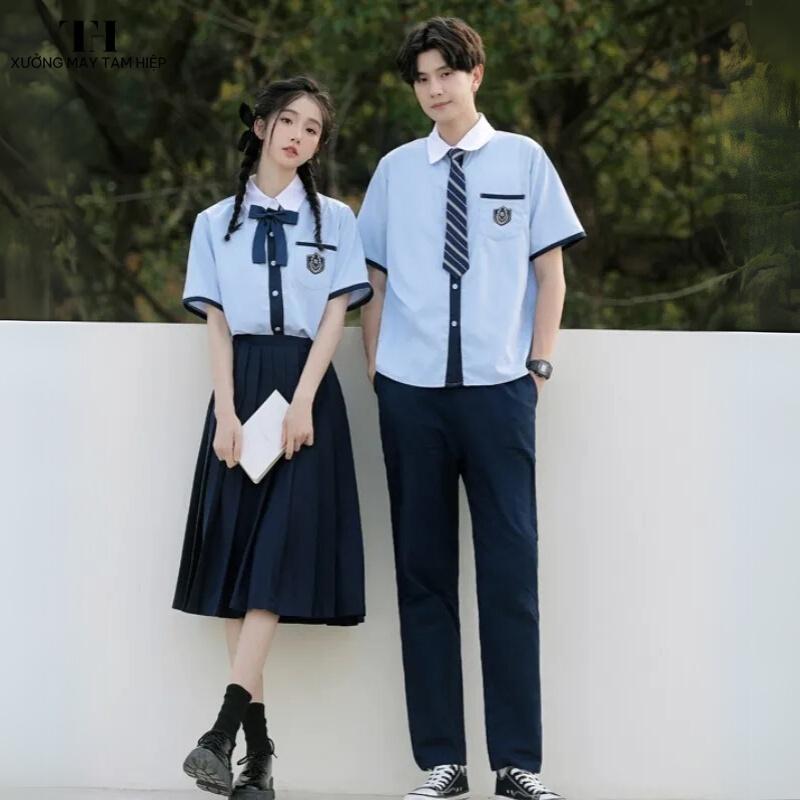 Đồng phục sơ mi học sinh 4 Sơ mi đồng phục phong cách Nhật nổi bật với gam màu nhẹ nhàng, linh động, dễ mặc được đi dạo phố.