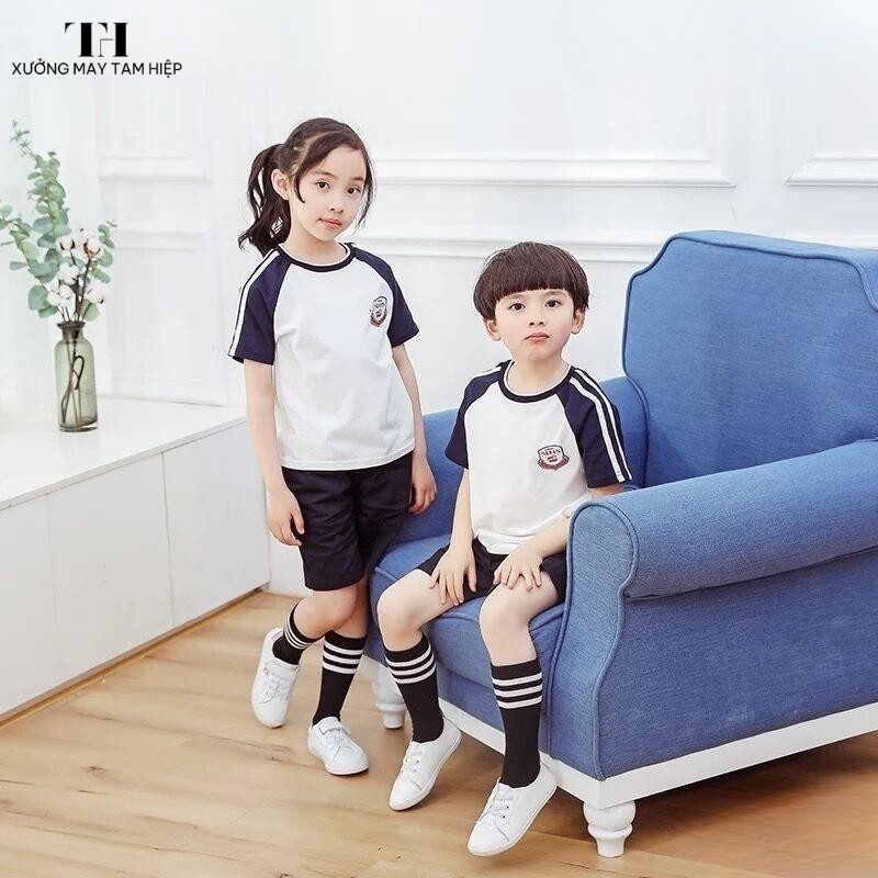 Đồng phục mầm non cho mùa hè với chất liệu mát, thoải mái, co giãn tốt