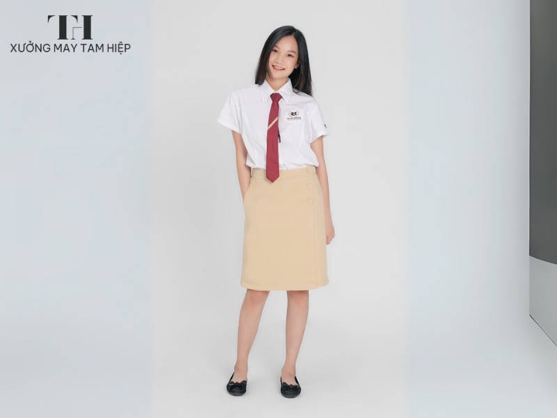 May váy học sinh 13 Nữ sinh mặc chân váy suông
