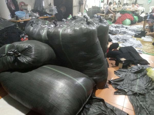 Hình ảnh đóng gói đồ bộ chuẩn xuất khẩu.