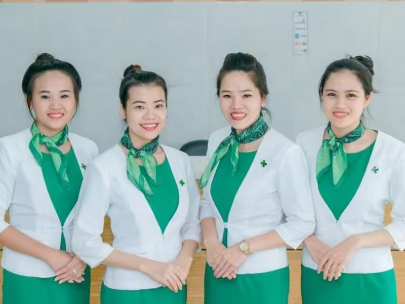 Xưởng may áo blouse ở Thanh Xuân, Hà Nội 9 4 lễ tân mặc đồng phục nha khoa