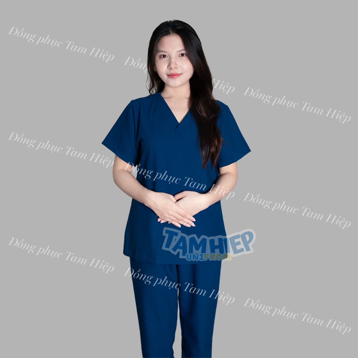 Áo Scrubs cổ tim màu xanh sẫm