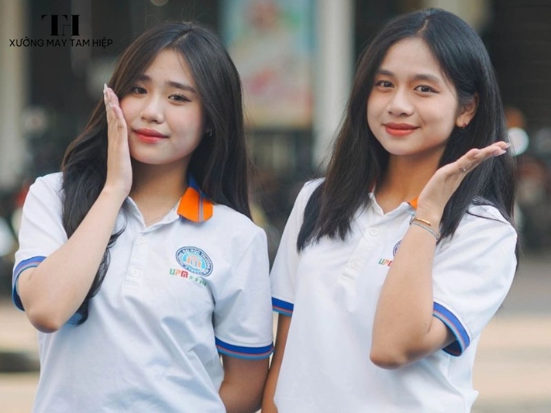 Hình ảnh sinh viên mặc đồng phục Đại học Y Hà Nội 11 Hình ảnh sinh viên mặc đồng phục Đại học Thương mại 5