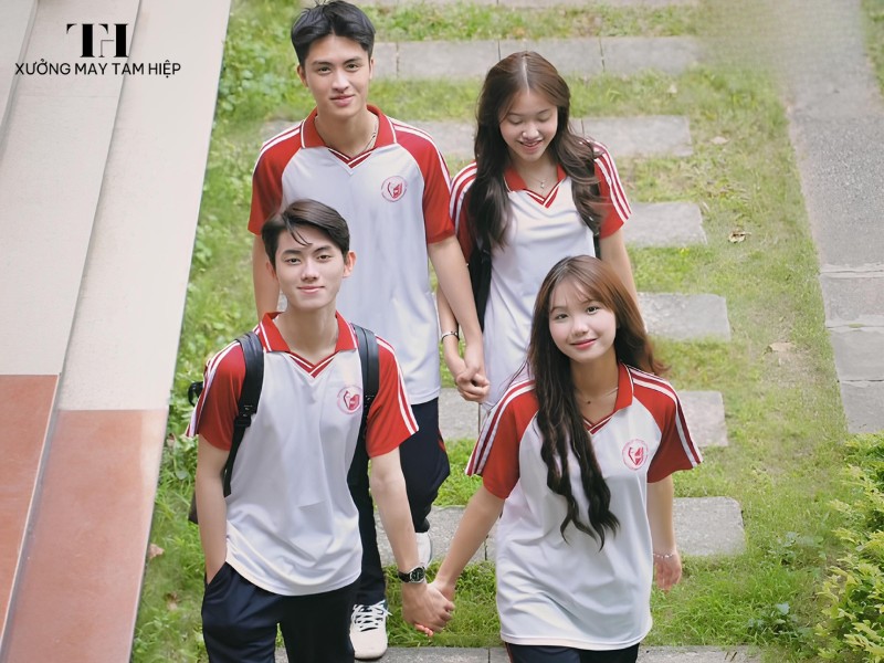 Hình ảnh sinh viên mặc đồng phục Đại học Văn hoá Hà Nội 5