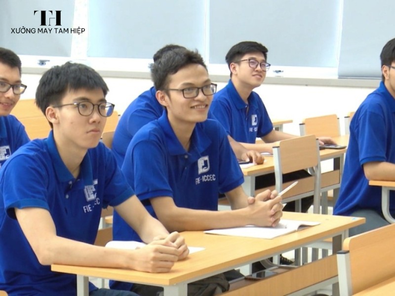 Hình ảnh sinh viên mặc đồng phục Đại học Y Hà Nội 8 Hình ảnh sinh viên mặc đồng phục Đại học Xây dựng 2