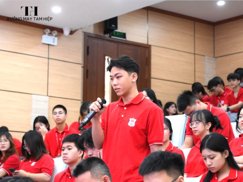 Hình ảnh sinh viên mặc đồng phục Đại học Xây dựng 7 Hình ảnh sinh viên mặc đồng phục Đại học Y Hà Nội 1