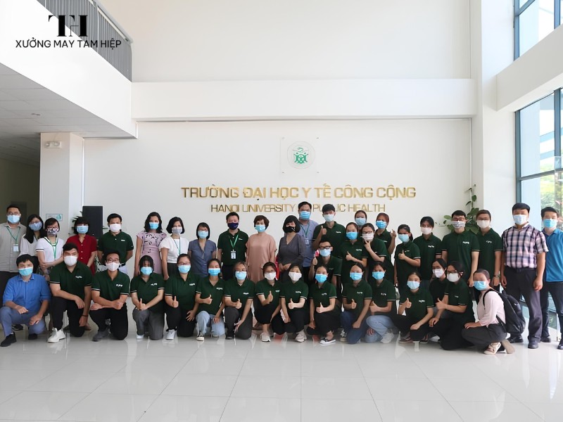 Hình ảnh sinh viên mặc đồng phục Đại học Xây dựng 7 Hình ảnh sinh viên mặc đồng phục Đại học Y tế công cộng 1