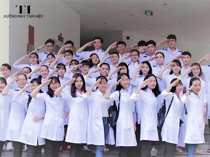 Hình ảnh sinh viên mặc đồng phục Đại học Xây dựng 11 Hình ảnh sinh viên mặc đồng phục Đại học Y tế công cộng 5